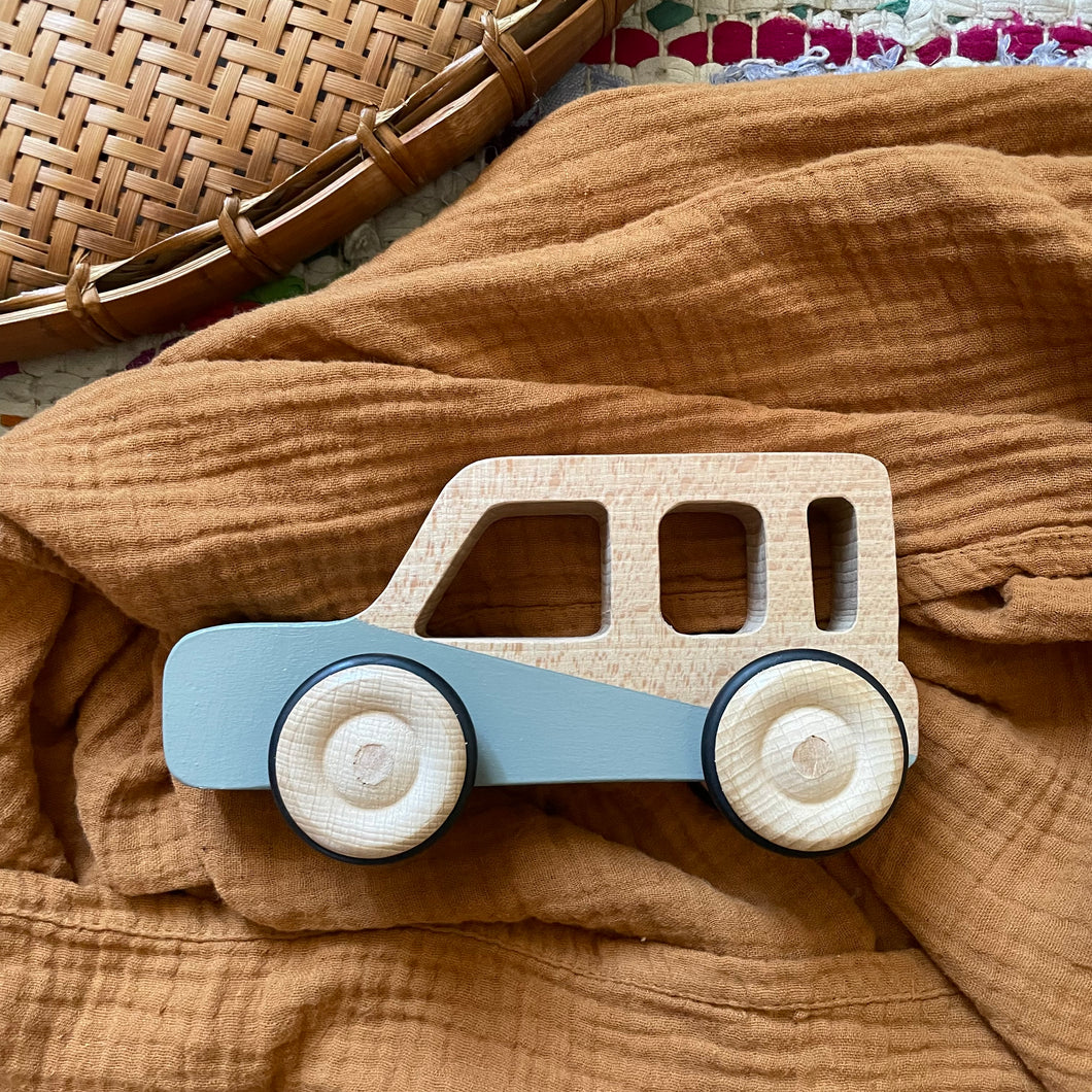 Voiture en bois