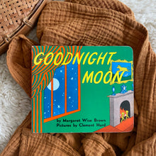 Cargar imagen en el visor de la galería, Bonsoir Lune - Goodnight moon / Margaret Wise Brown / Clement Hurd
