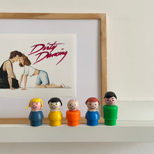 Afbeelding in Gallery-weergave laden, Bus little people
