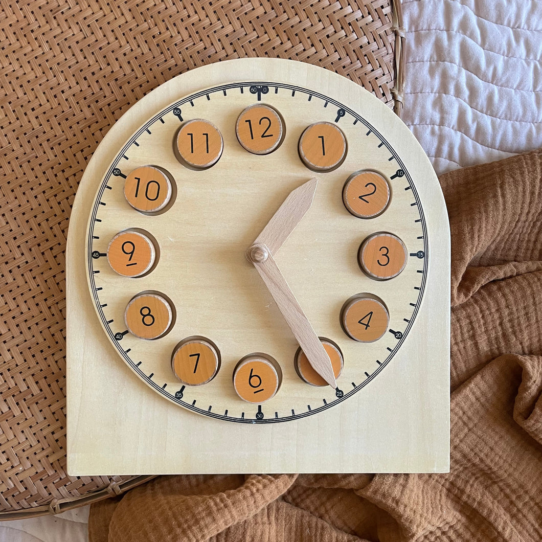 Horloge en bois - Activité Montessori
