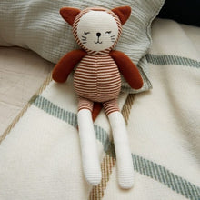 Load image into Gallery viewer, Doudou chat au crochet

