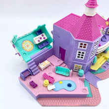 Lade das Bild in den Galerie-Viewer, Magical mansion  - villa polly pocket
