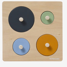 Carica l&#39;immagine nel visualizzatore di Gallery, Puzzle formes rondes animaux en bois multicolore
